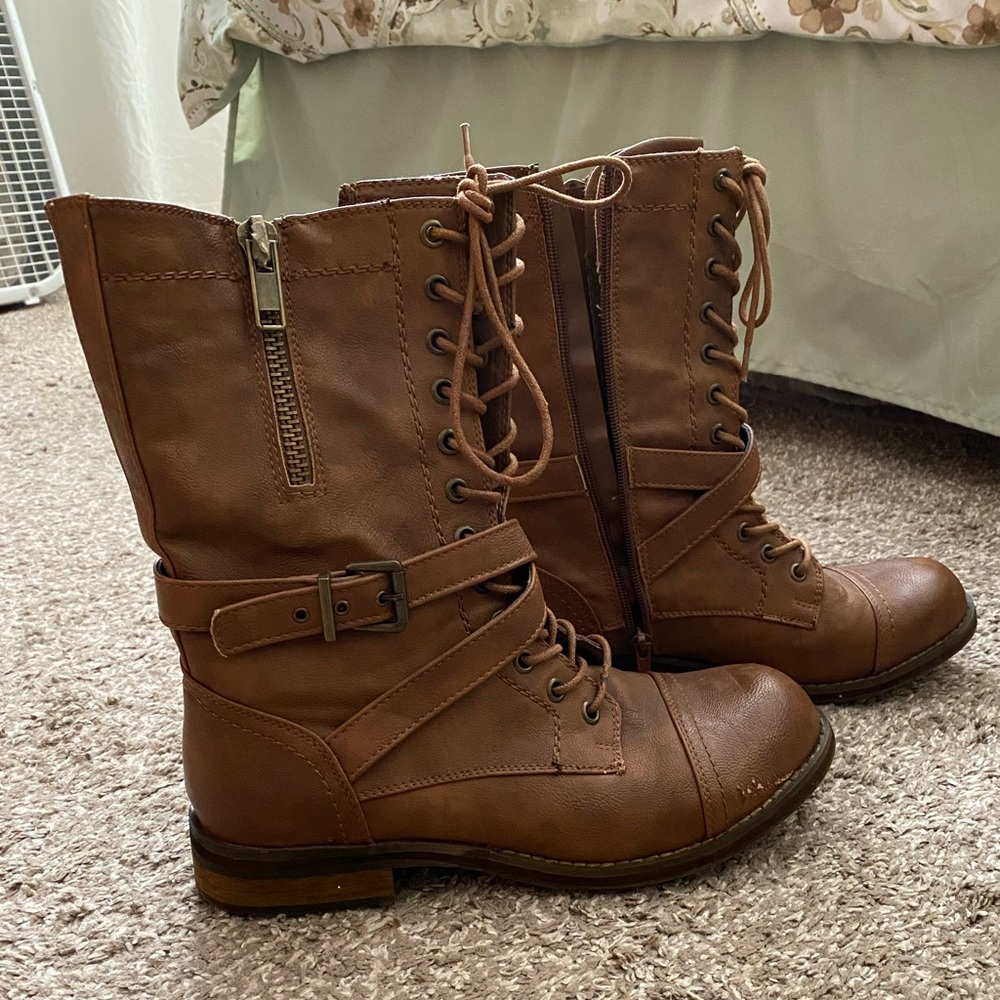 Brown combat boots 🍂